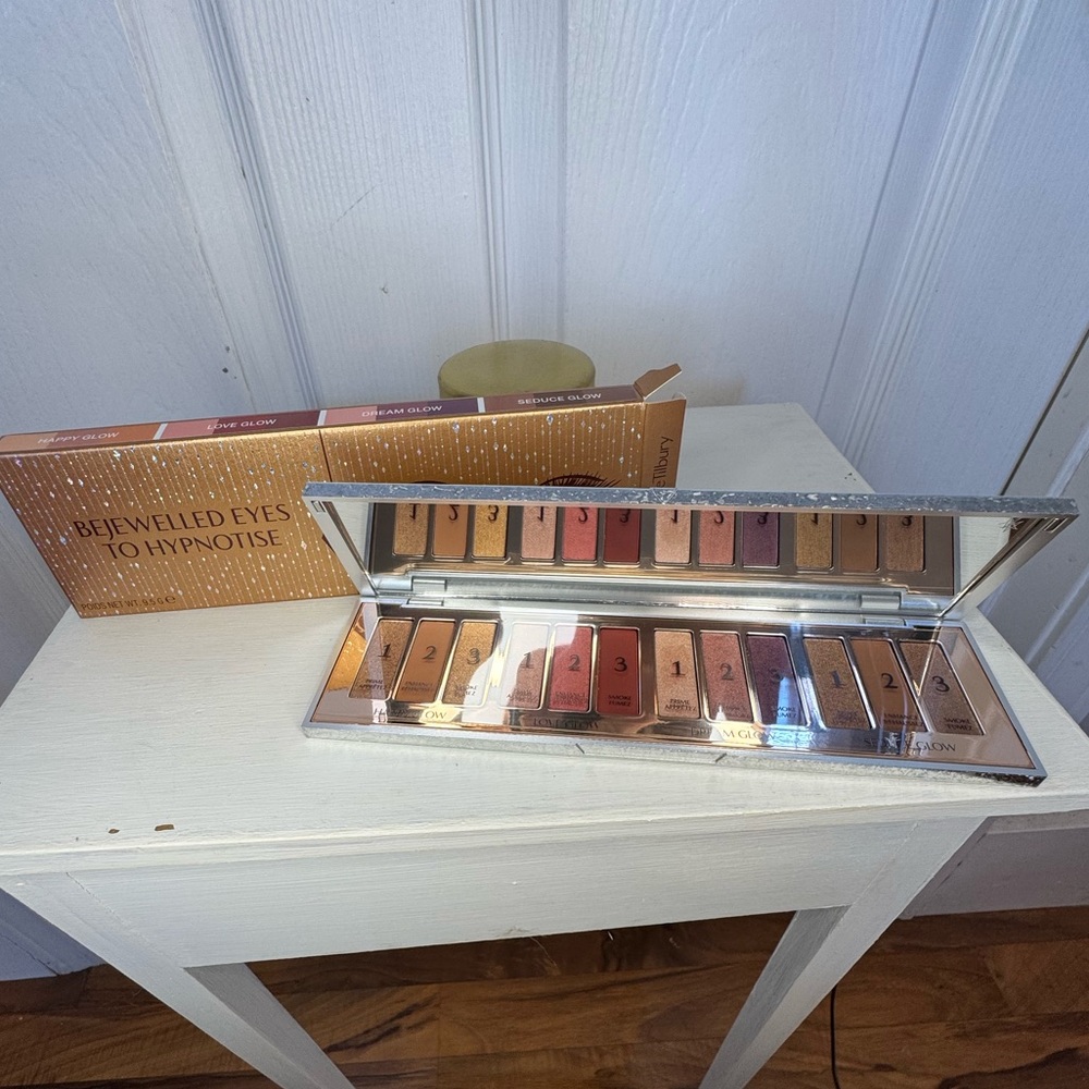 NWT Charlotte Tilbury Bejeweled Eyes To Hypnotize Eyeshadow Palette